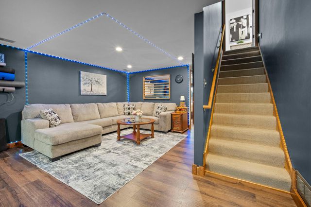 3717 90th Crescent N, Brooklyn Park, MN 55443