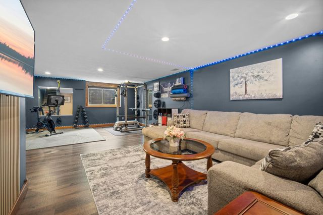 3717 90th Crescent N, Brooklyn Park, MN 55443