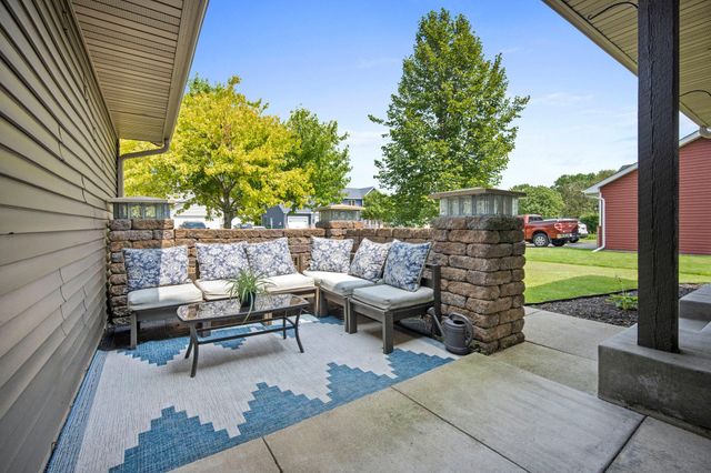 3717 90th Crescent N, Brooklyn Park, MN 55443