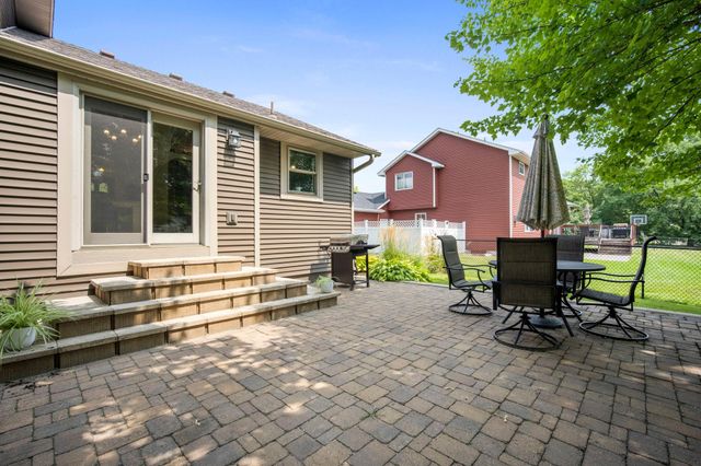 3717 90th Crescent N, Brooklyn Park, MN 55443