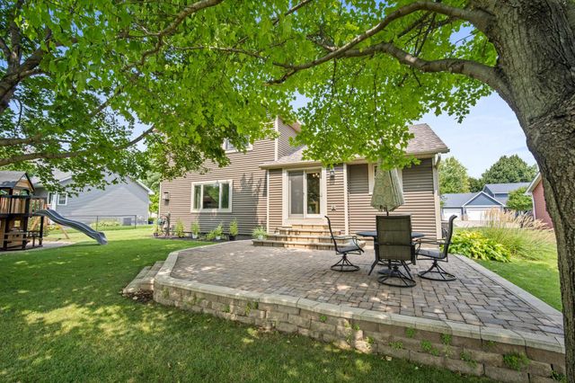 3717 90th Crescent N, Brooklyn Park, MN 55443