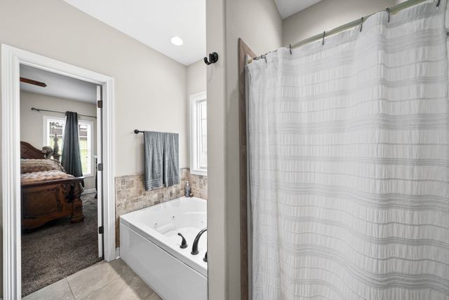 1877 Red Fox Trl, Clarksville, TN 37042