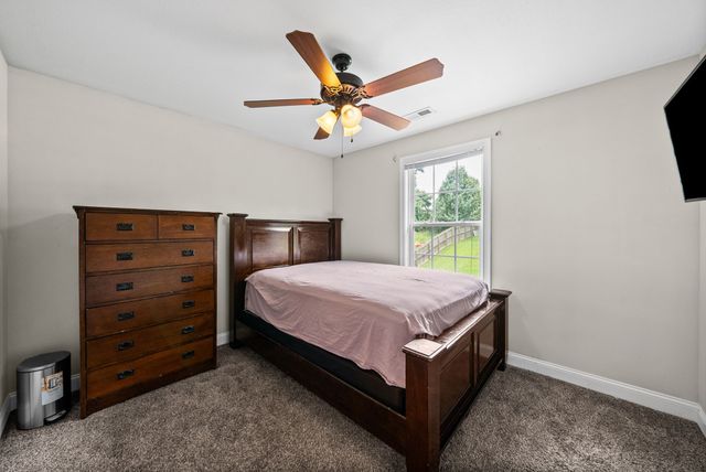 1877 Red Fox Trl, Clarksville, TN 37042