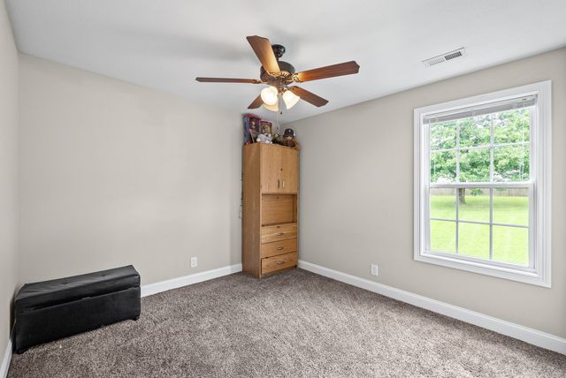 1877 Red Fox Trl, Clarksville, TN 37042
