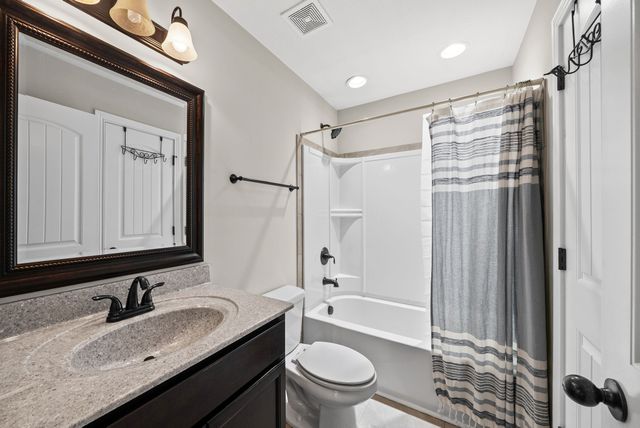 1877 Red Fox Trl, Clarksville, TN 37042