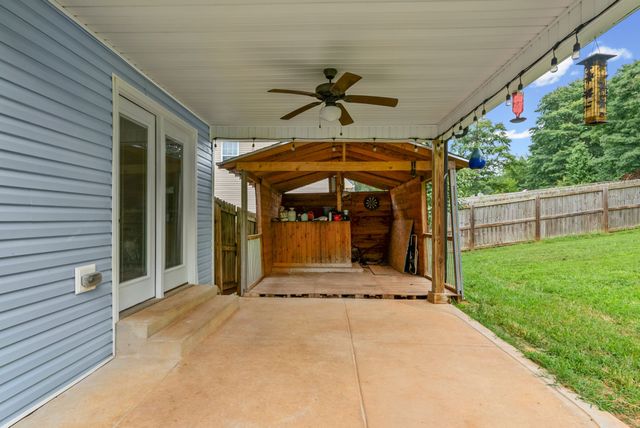 1877 Red Fox Trl, Clarksville, TN 37042