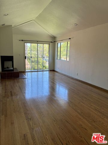 1631 S Point View Street, Los Angeles, CA 90035