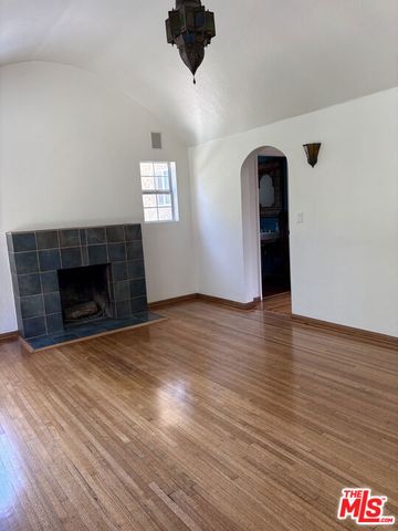 1631 S Point View Street, Los Angeles, CA 90035