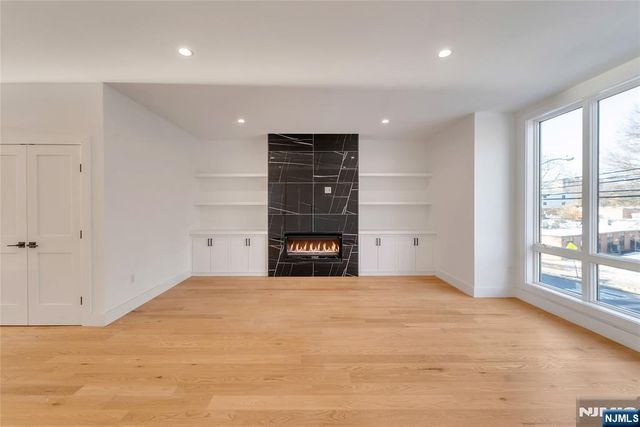 432 Stillwell Avenue B, Fort Lee, NJ 07024