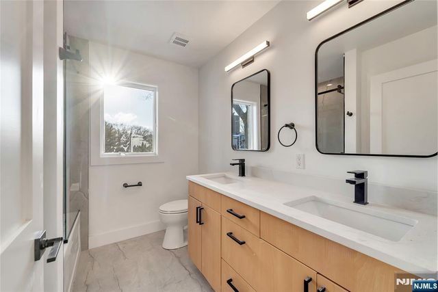 432 Stillwell Avenue B, Fort Lee, NJ 07024