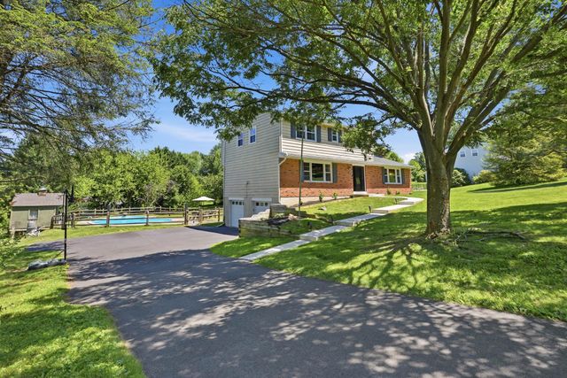 111 SKYLINE DR, Landenberg, PA 19350