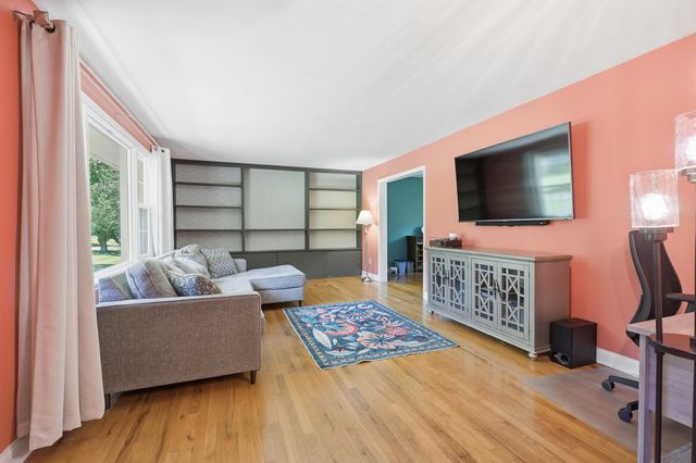 111 SKYLINE DR, Landenberg, PA 19350