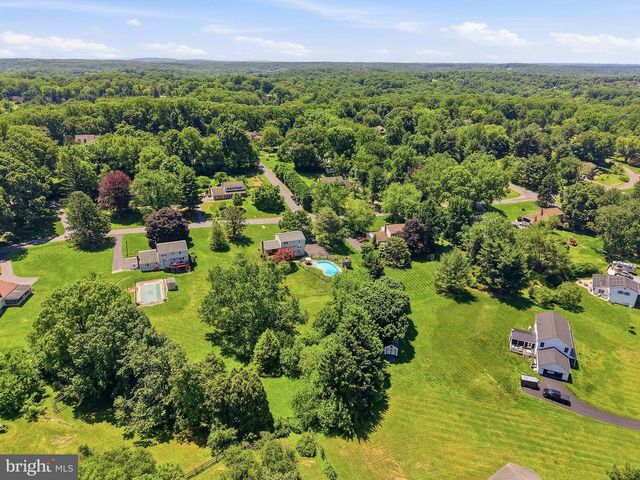 111 SKYLINE DR, Landenberg, PA 19350