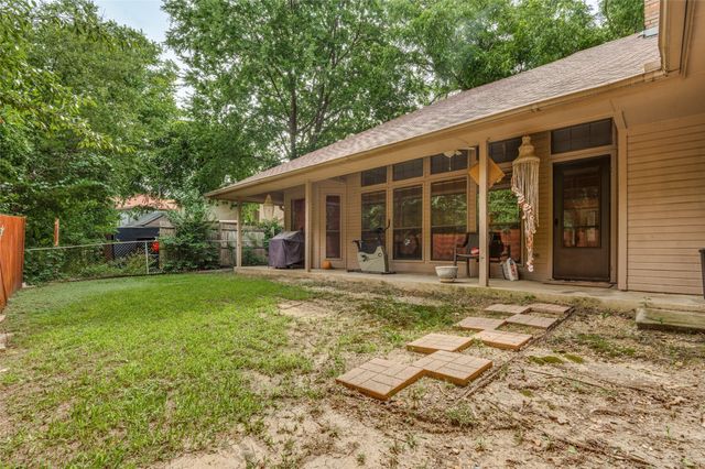 712 Arbor Creek Drive, Desoto, TX 75115