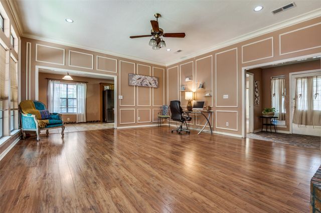712 Arbor Creek Drive, Desoto, TX 75115