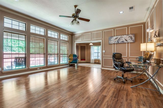 712 Arbor Creek Drive, Desoto, TX 75115