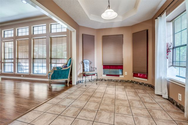 712 Arbor Creek Drive, Desoto, TX 75115