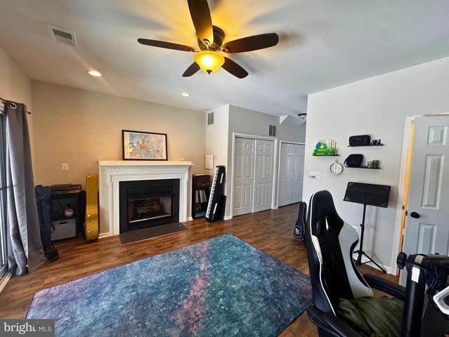 45713 PADDINGTON STATION TER, Sterling, VA 20166