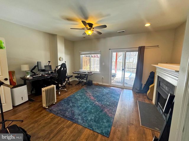 45713 PADDINGTON STATION TER, Sterling, VA 20166