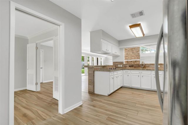 442 Mignon Lane, Houston, TX 77024