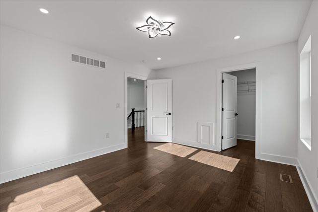 35655 Joy Road, Westland, MI 48185