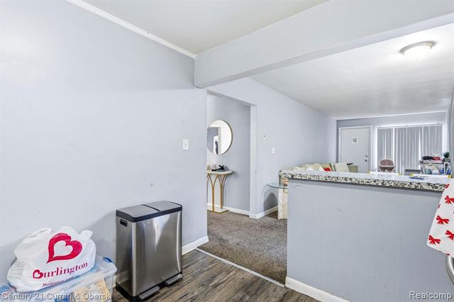 8402 Robindale Avenue, Dearborn Heights, MI 48127