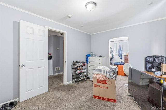 8402 Robindale Avenue, Dearborn Heights, MI 48127