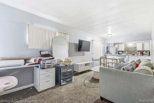 8402 Robindale Avenue, Dearborn Heights, MI 48127