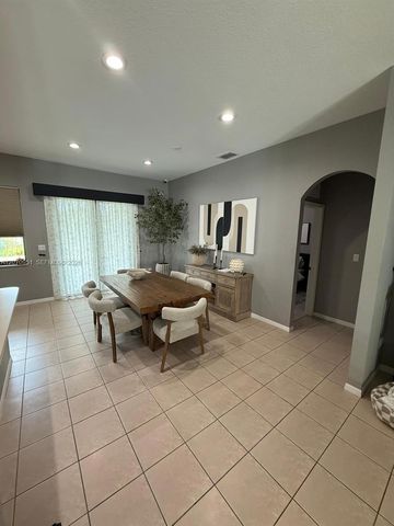 1825 SE 20th Road, Homestead, FL 33035