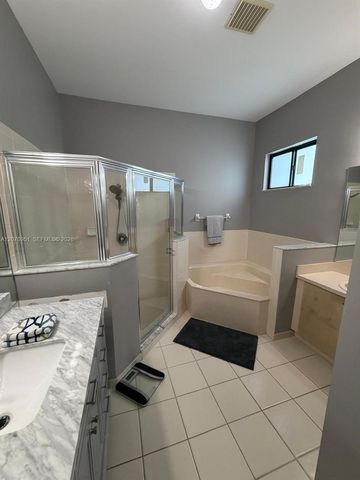 1825 SE 20th Road, Homestead, FL 33035