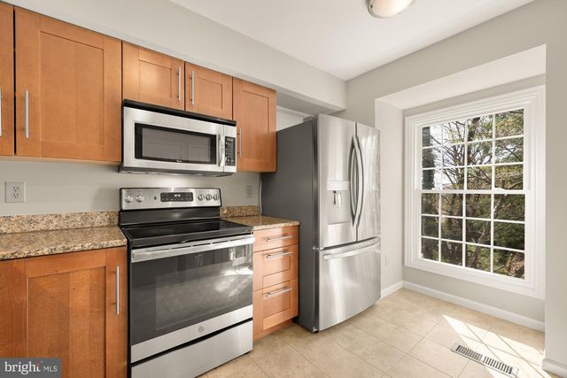 5001 9TH ST S, Arlington, VA 22204