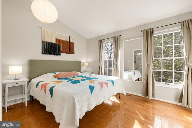 5001 9TH ST S, Arlington, VA 22204