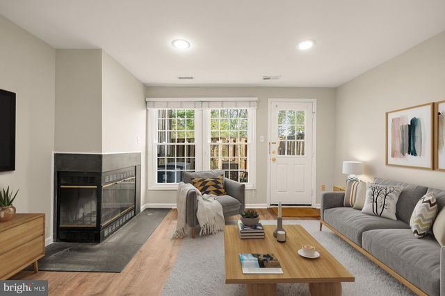 5001 9TH ST S, Arlington, VA 22204