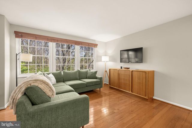 5001 9TH ST S, Arlington, VA 22204