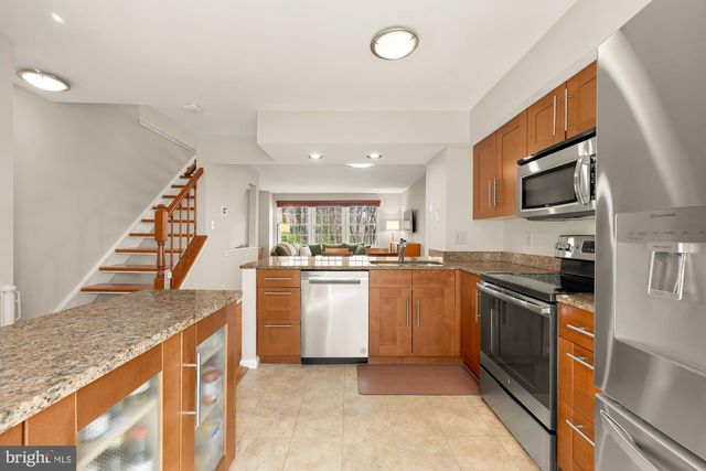 5001 9TH ST S, Arlington, VA 22204