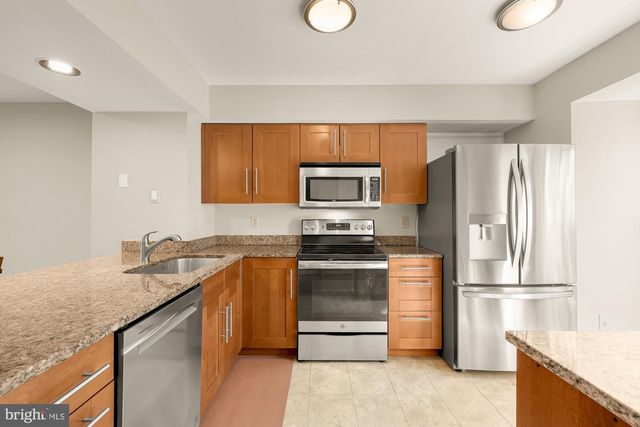 5001 9TH ST S, Arlington, VA 22204