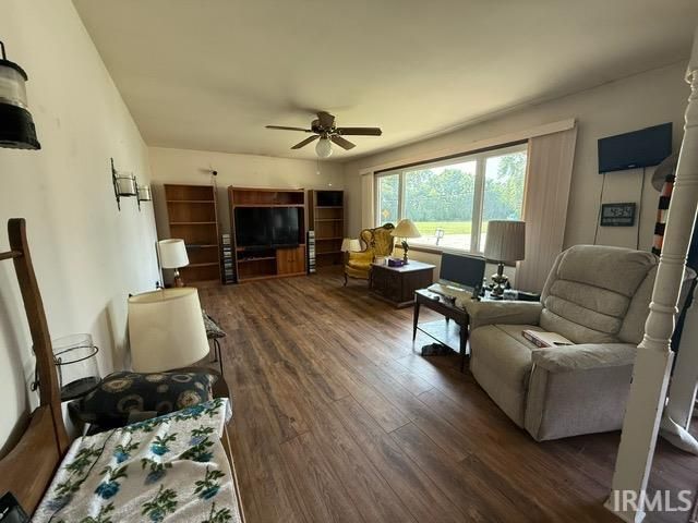 29 Delores Avenue, Peru, IN 46970