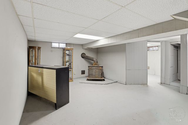 3858 E Lakeview Drive, Kankakee, IL 60901