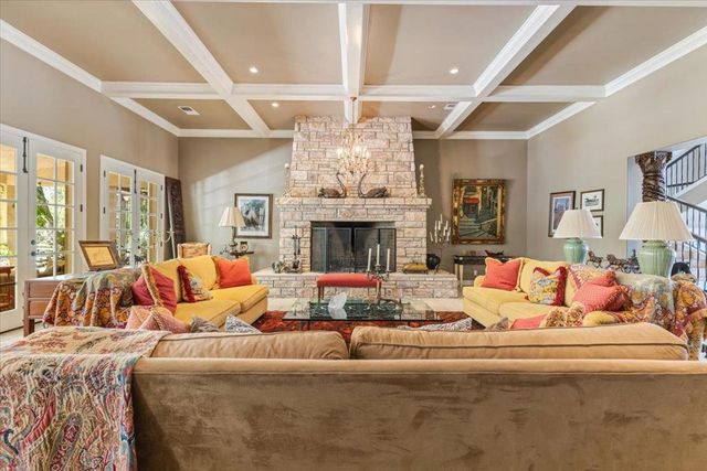 2727 Thomas Road, Hollister, CA 95023