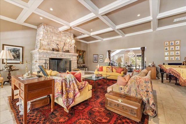 2727 Thomas Road, Hollister, CA 95023