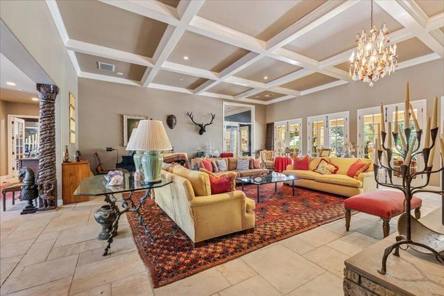 2727 Thomas Road, Hollister, CA 95023