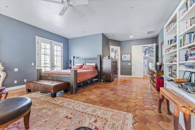 2727 Thomas Road, Hollister, CA 95023