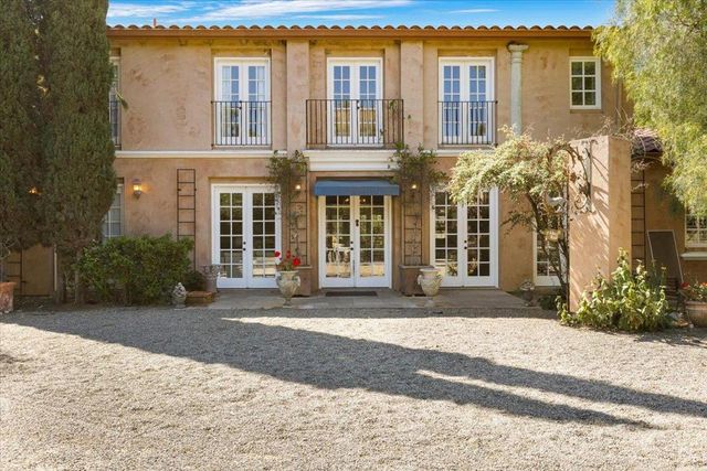 2727 Thomas Road, Hollister, CA 95023