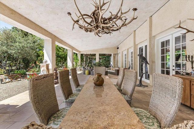 2727 Thomas Road, Hollister, CA 95023