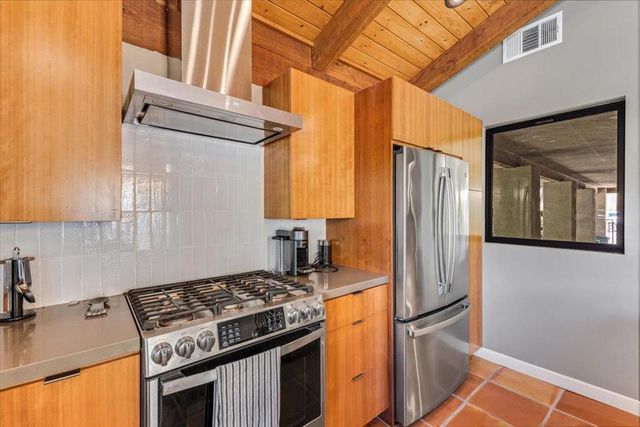 2727 Thomas Road, Hollister, CA 95023