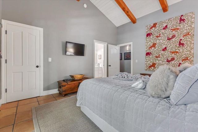 2727 Thomas Road, Hollister, CA 95023