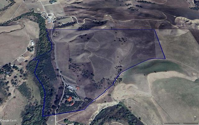 2727 Thomas Road, Hollister, CA 95023