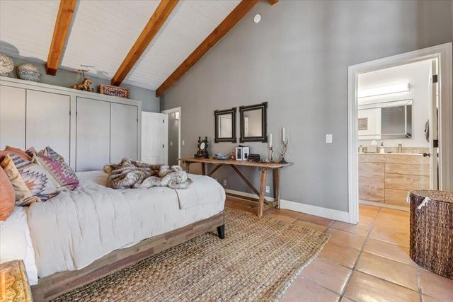 2727 Thomas Road, Hollister, CA 95023