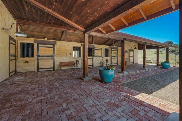 2727 Thomas Road, Hollister, CA 95023