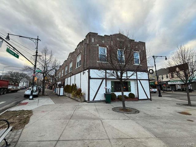6938 Myrtle Avenue, Glendale, NY 11385